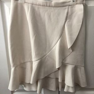H&M White Skirt w/ruffle
